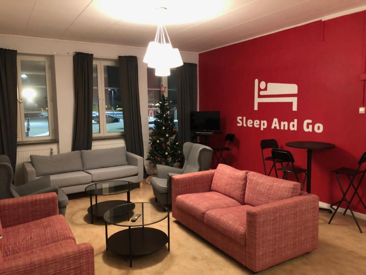 Sleep And Go Hotel Harnosand Bagian luar foto